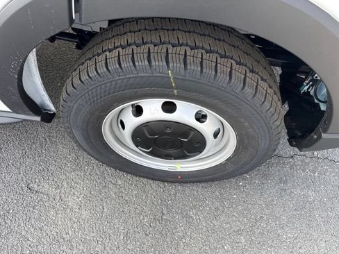 New 2026 Ford Transit 250 148 Medium Roof RWD image 15