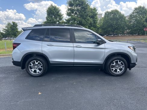 Used 2022 Honda Passport TrailSport image 10