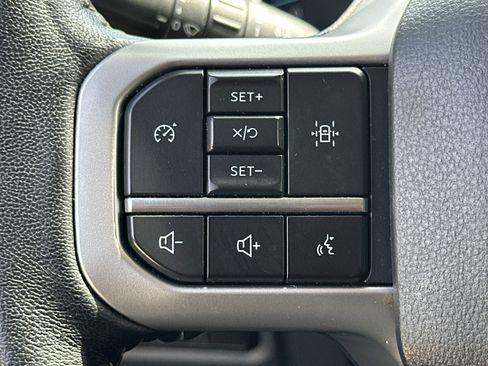 Used 2024 Ford Expedition Max XLT image 27