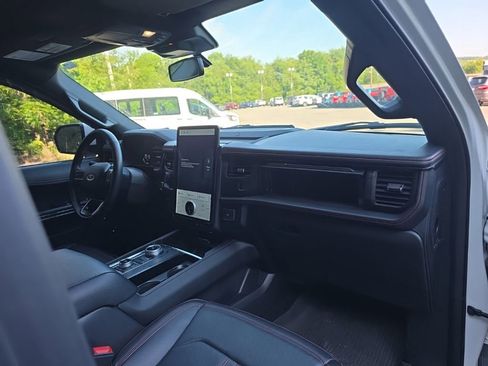 Used 2024 Ford Expedition Max Limited AWD/4WD image 26