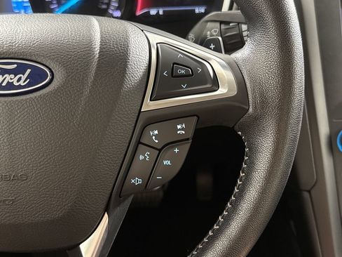 Used 2019 Ford Fusion SE w/ Equipment Group 151A FWD image 16