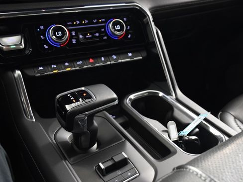 Used 2024 GMC Sierra 1500 Denali w/ Denali Reserve Package image 32