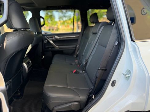 Used 2021 Lexus GX 460 Premium w/ Premium Plus Package AWD/4WD image 4