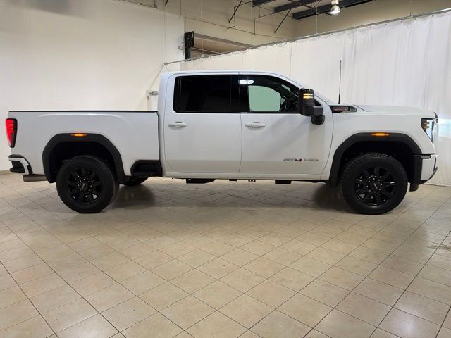 Used 2025 GMC Sierra 2500 AT4 AWD/4WD image 7