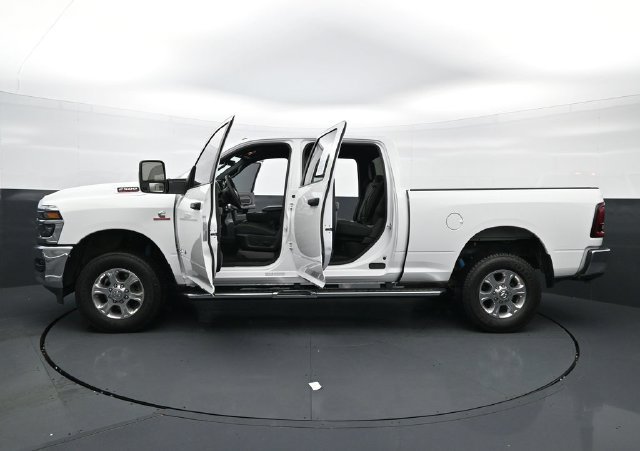 Used 2025 RAM 2500 Big Horn AWD/4WD image 37