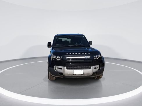 Used 2025 Land Rover Defender 110 S image 3