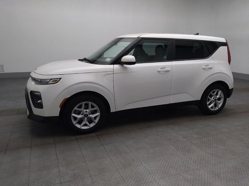 Used 2022 Kia Soul LX w/ Technology Package image 2