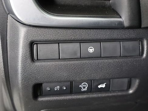 Used 2023 Nissan Rogue SV w/ SV Premium B Package FWD image 22