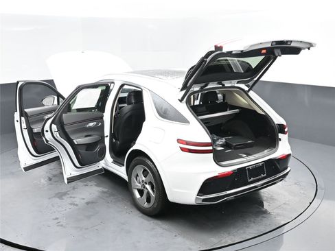 New 2026 Genesis GV70 2.5T Select image 15