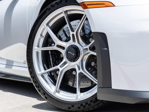 Certified 2026 Porsche 911 GT3 RWD image 32