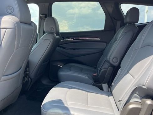 Used 2024 Buick Enclave Premium image 10