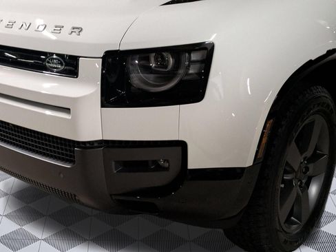 New 2026 Land Rover Defender 110 X-Dynamic SE AWD/4WD image 10