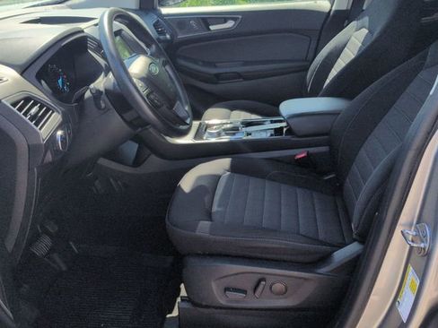 Used 2020 Ford Edge SE FWD image 20