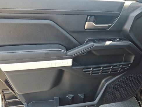 Certified 2024 Toyota Tacoma TRD Off-Road image 12