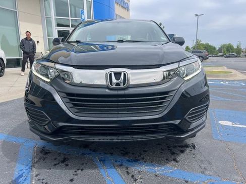 Used 2021 Honda HR-V LX image 3