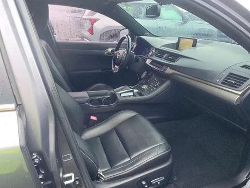 Used 2014 Lexus CT 200h w/ F Sport w/Nuluxe Interior FWD image 8