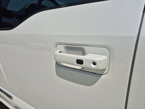 Used 2019 Ford F250 Lariat w/ Lariat Ultimate Package AWD/4WD image 15