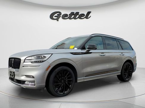 Used 2023 Lincoln Aviator Reserve w/ Equipment Group 201A image 7