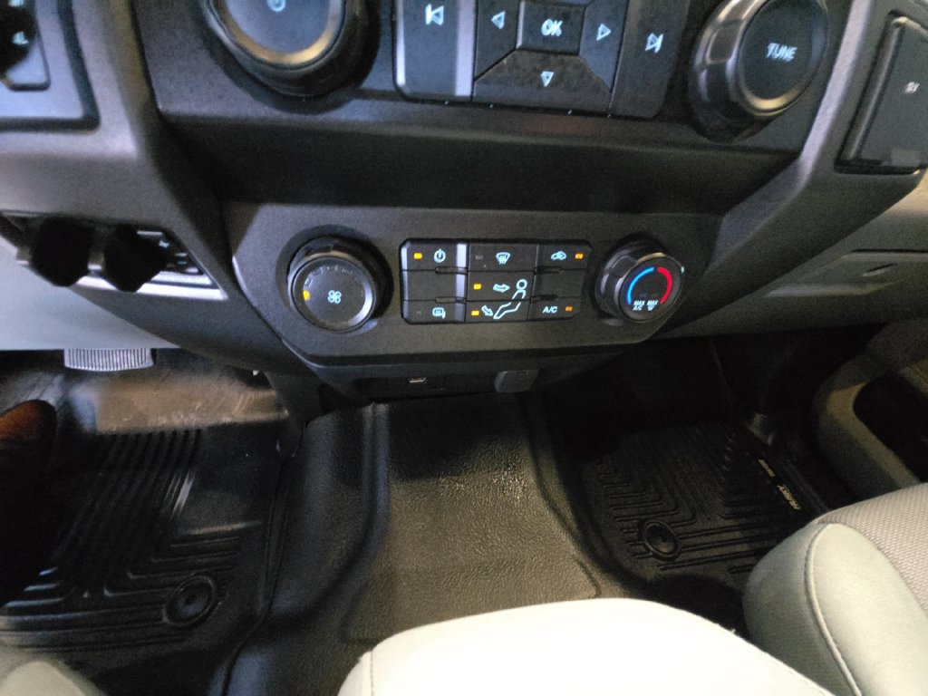 Used 2022 Ford F250 XL w/ STX Appearance Package AWD/4WD image 23