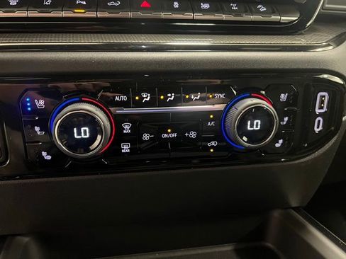 New 2026 Chevrolet Silverado 2500 ZR2 w/ LPO, Dark Essentials Package AWD/4WD image 11