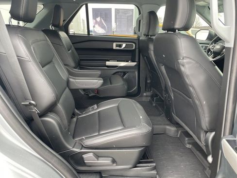 Used 2023 Ford Explorer XLT w/ Equipment Group 202A image 16