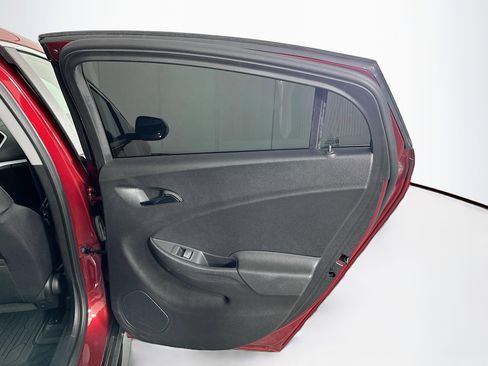 Used 2019 Chevrolet Volt LT image 27