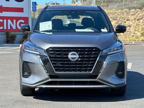 Used 2023 Nissan Kicks SR image 6