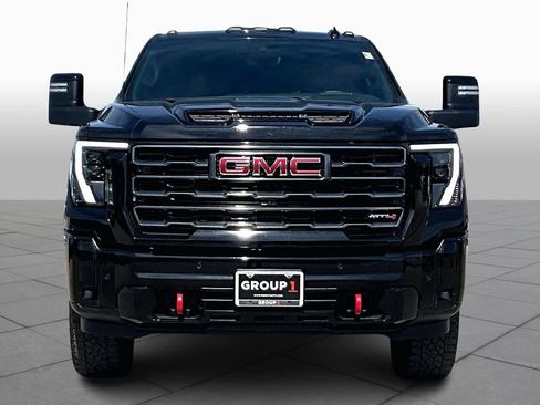 Used 2025 GMC Sierra 2500 AT4 w/ AT4 Premium Plus Package AWD/4WD image 4