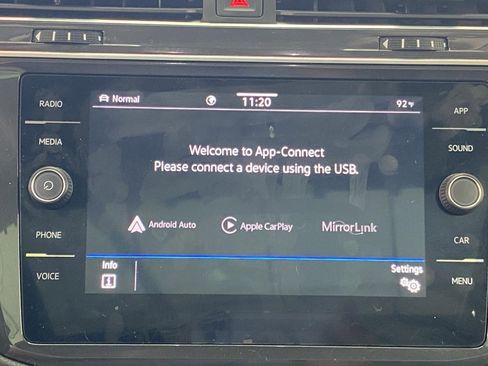 Used 2022 Volkswagen Tiguan SE image 26