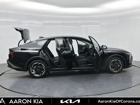 New 2026 Kia K4 EX FWD image 3