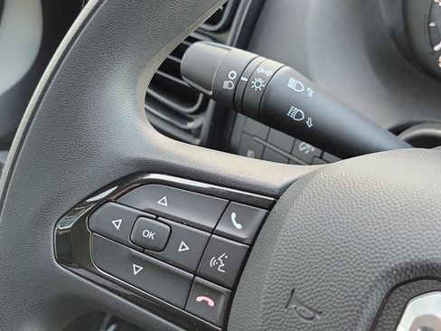 Used 2025 RAM ProMaster 2500 w/ Convenience Group image 10