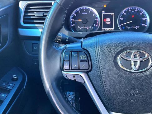 Used 2019 Toyota Highlander Plus image 24