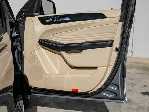 Used 2019 Mercedes-Benz GLE 43 AMG AMG GLE 43 image 49