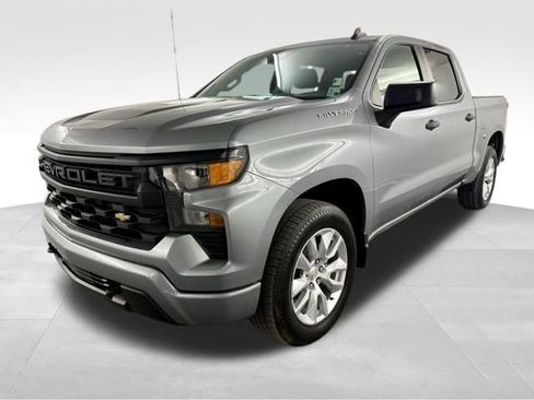 Used 2023 Chevrolet Silverado 1500 Custom image 4