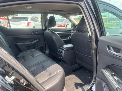 Used 2023 Nissan Altima 2.5 SL FWD image 12