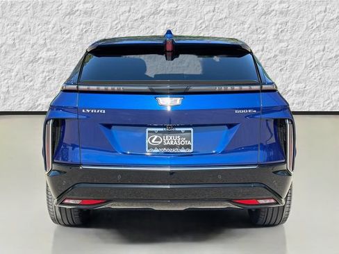Used 2024 Cadillac Lyriq Luxury AWD/4WD image 4