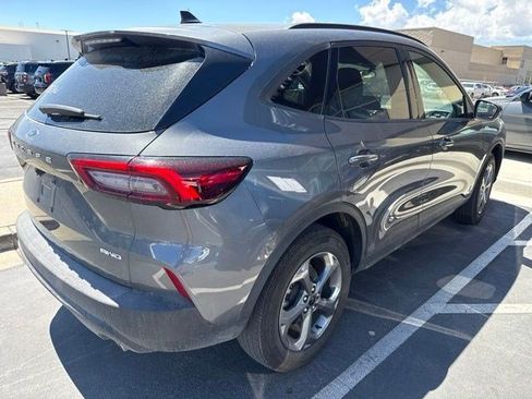 Used 2025 Ford Escape ST-Line Select AWD/4WD image 3