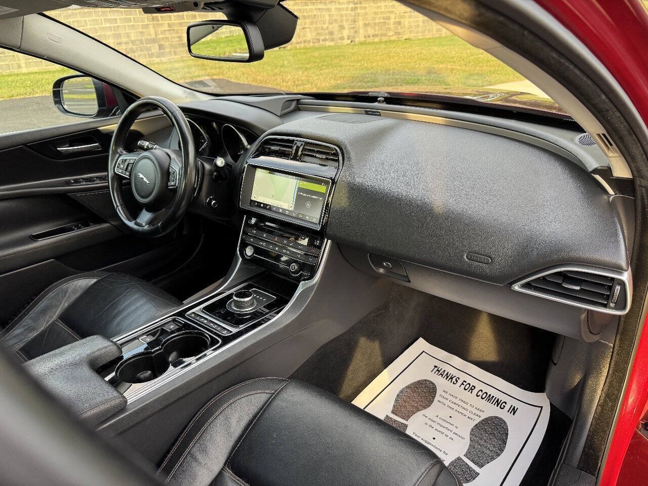 Used 2017 Jaguar XE Prestige RWD image 11