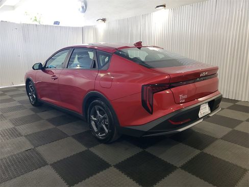Certified 2025 Kia K4 LXS image 4