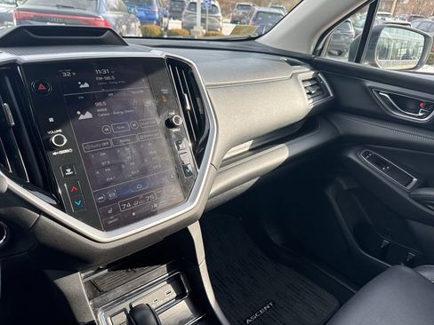 Used 2023 Subaru Ascent Limited image 11