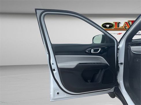 New 2026 Jeep Compass Limited image 7