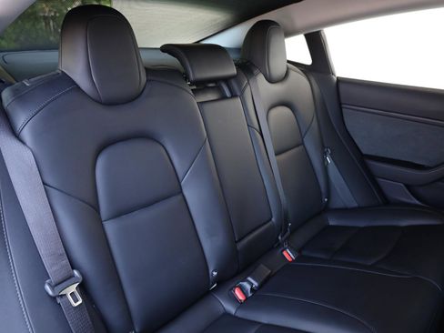 Used 2018 Tesla Model 3 Mid Range RWD image 24