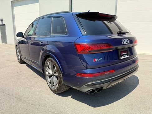 Used 2023 Audi SQ7 Prestige AWD/4WD image 5
