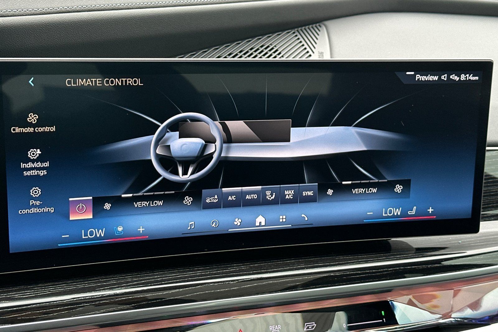 Used 2025 BMW i7 xDrive60 AWD/4WD image 19