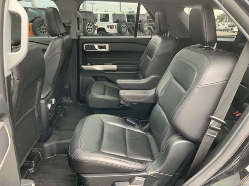 Used 2021 Ford Explorer XLT w/ Equipment Group 202A AWD/4WD image 51
