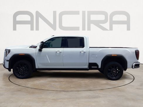 Used 2025 GMC Sierra 2500 AT4 w/ AT4 Premium Plus Package AWD/4WD image 11