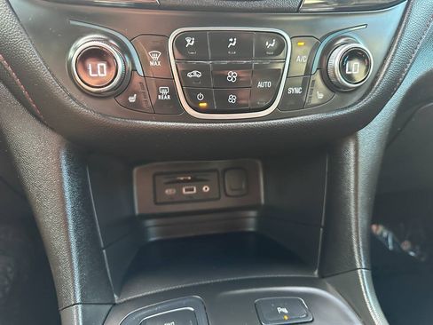 Used 2024 Chevrolet Equinox RS AWD/4WD image 56