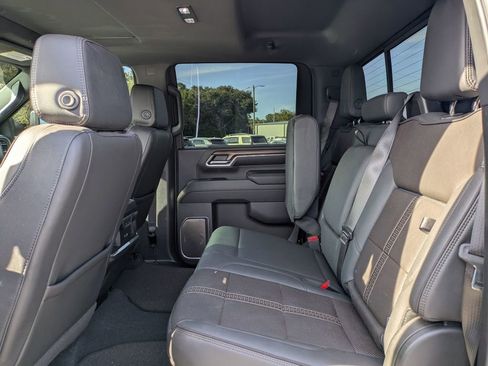 Used 2025 Chevrolet Silverado 2500 High Country w/ High Country Premium Package image 28