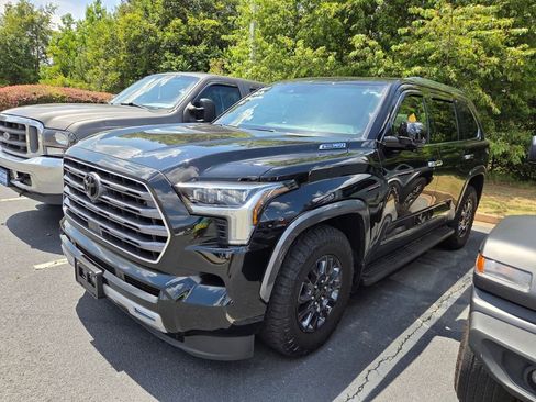 Used 2025 Toyota Sequoia Limited w/ Tow Technology Package AWD/4WD image 3