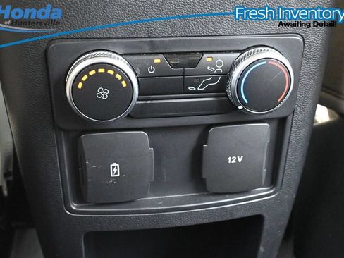 Used 2021 Ford Explorer XLT RWD image 15